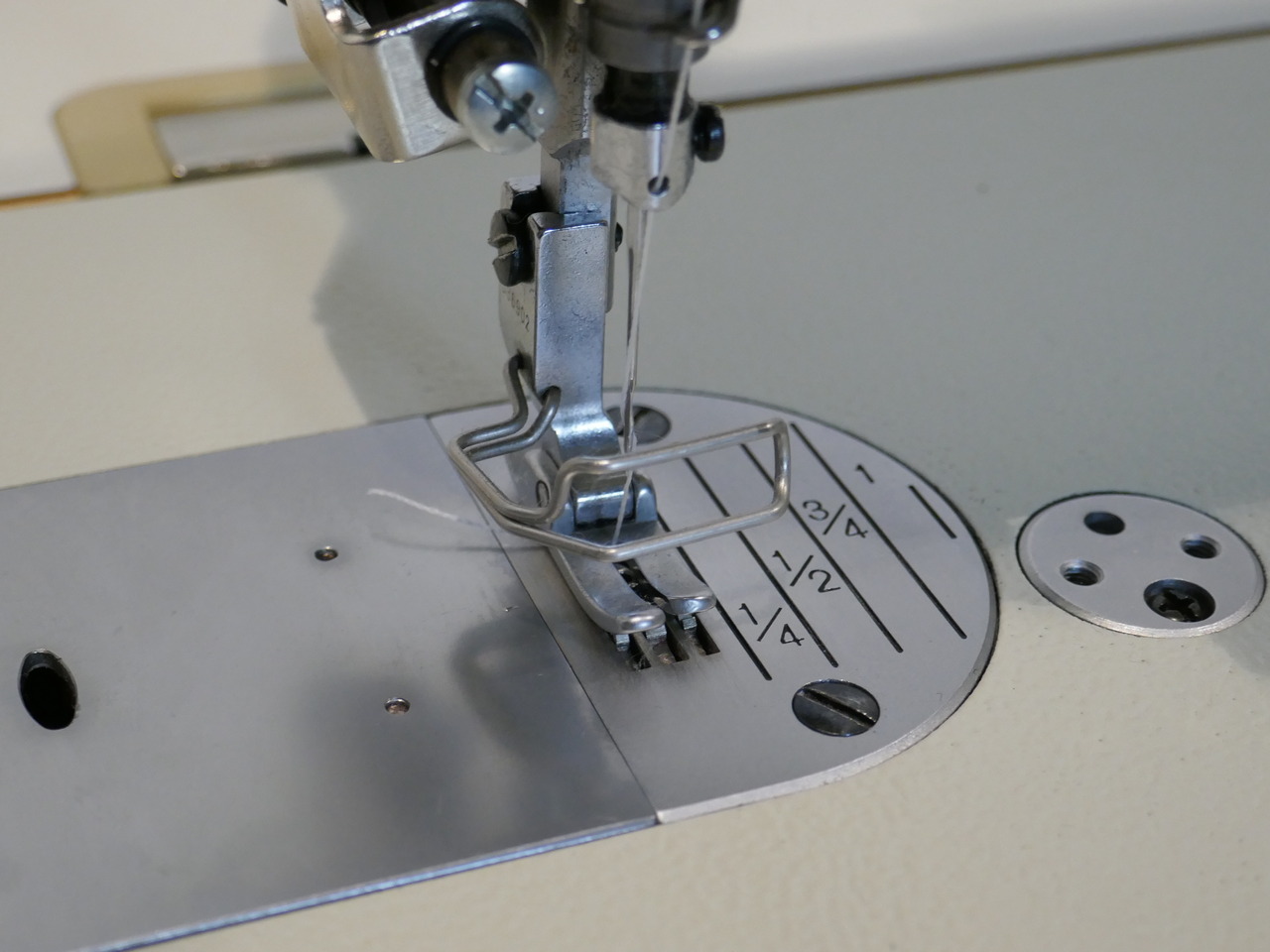 25-Piece Presser Foot Set For Brother DB2-B737 & Industrial Sewing Machines – EVERNICE